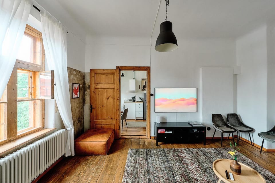 Communal lounge/ TV room, TV and multimedia, Living room