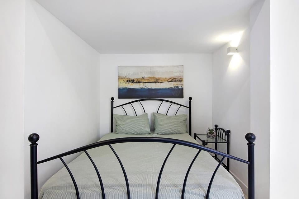 Living room, Bedroom