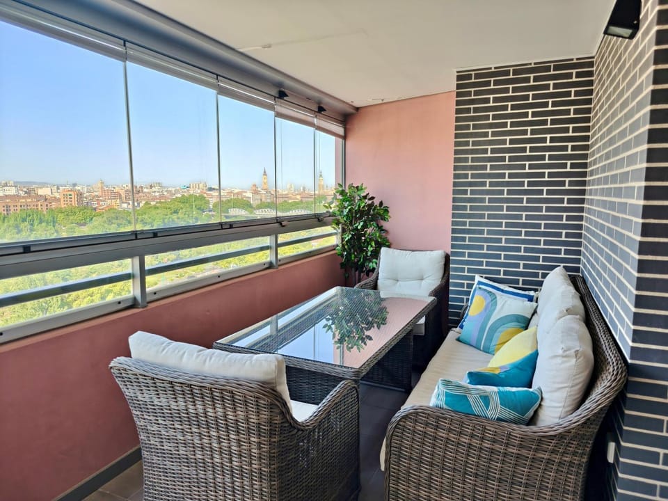 Balcony/Terrace, Dining area