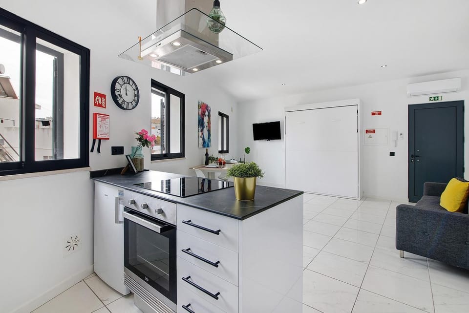 Property building, Kitchen or kitchenette, Living room