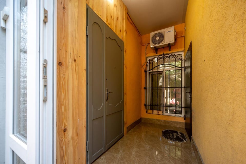 Нова 3-кімнатна та поряд студійна двоярусна квартира LOFT у центрі Одеси fainorent Apartment in Odessa