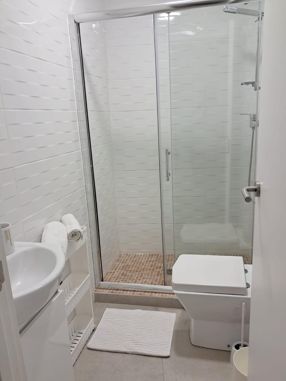 Shower, Toilet, Bathroom