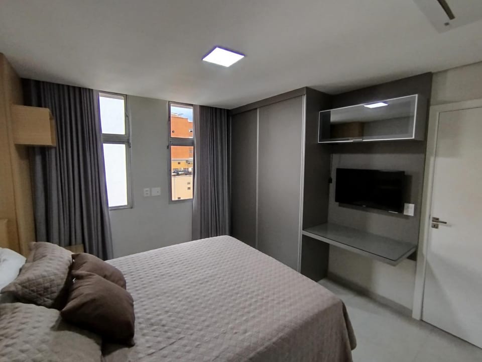 Bed, TV and multimedia, Photo of the whole room, Bedroom, wardrobe