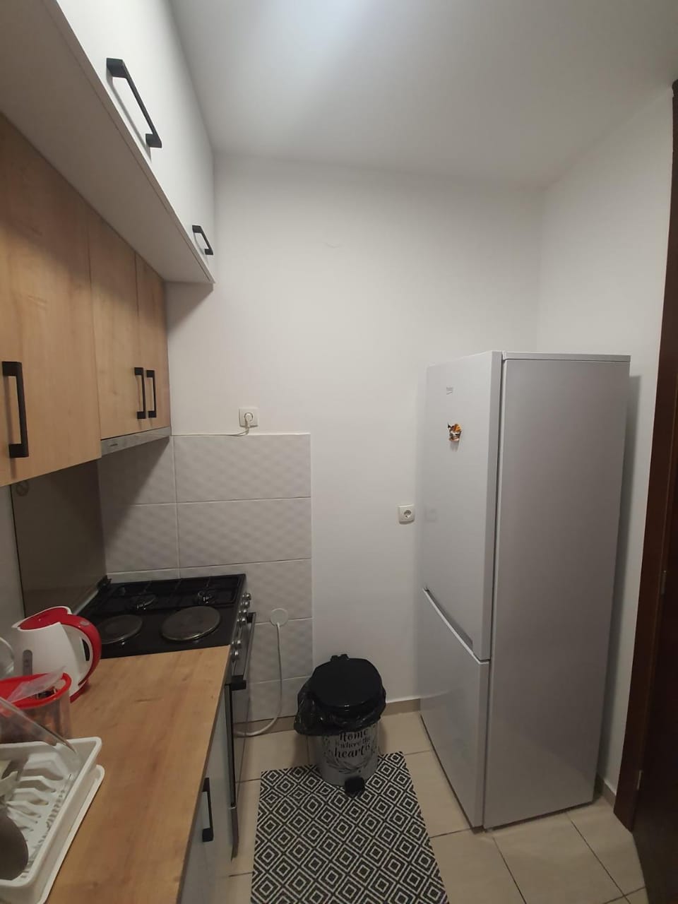 Kitchen or kitchenette, oven