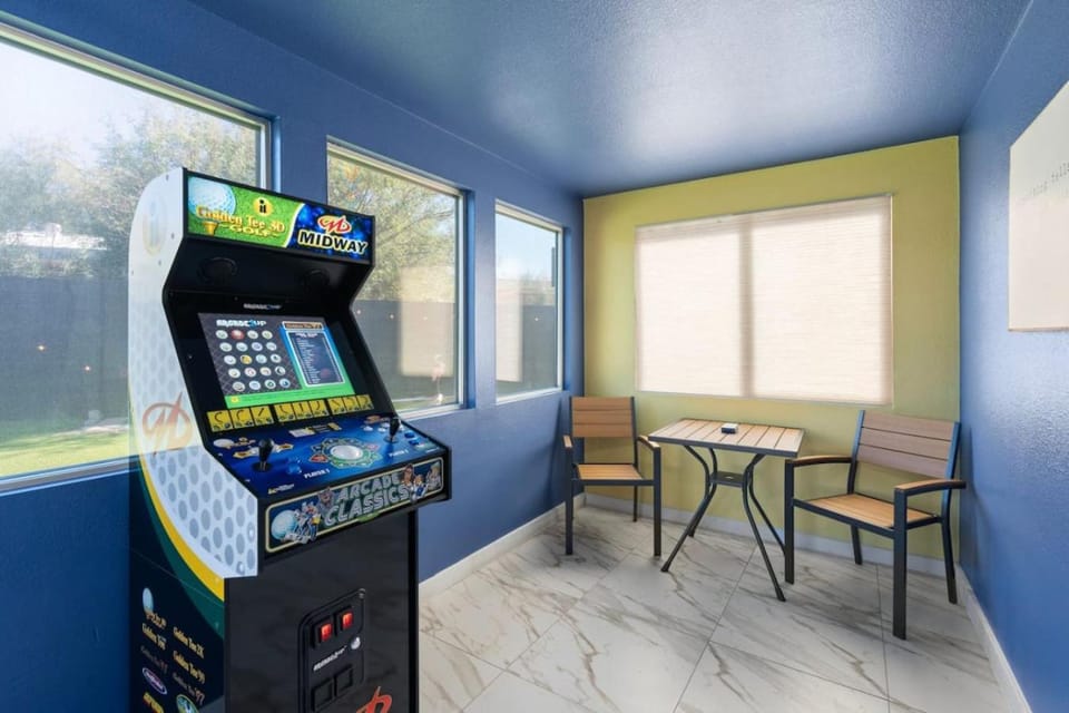 Serene Scottsdale Golf Pool Pickleball Games House in Scottsdale