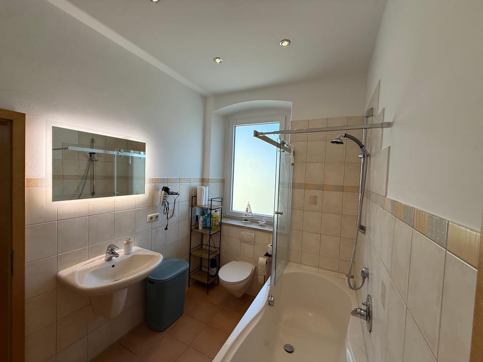 Toilet, Bathroom, Bath