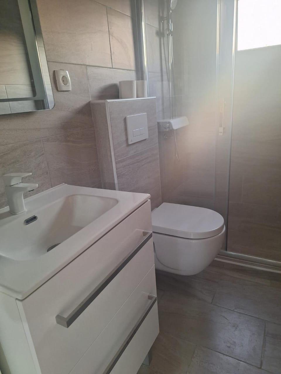 Shower, Toilet, Bathroom