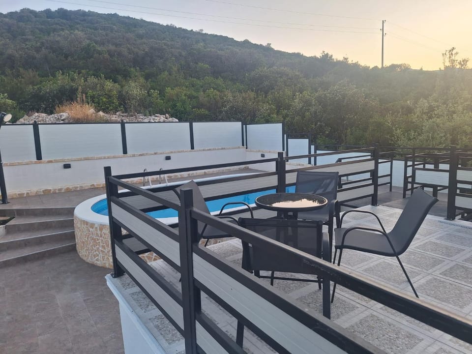 Natural landscape, Balcony/Terrace, Mountain view, Pool view, Swimming pool