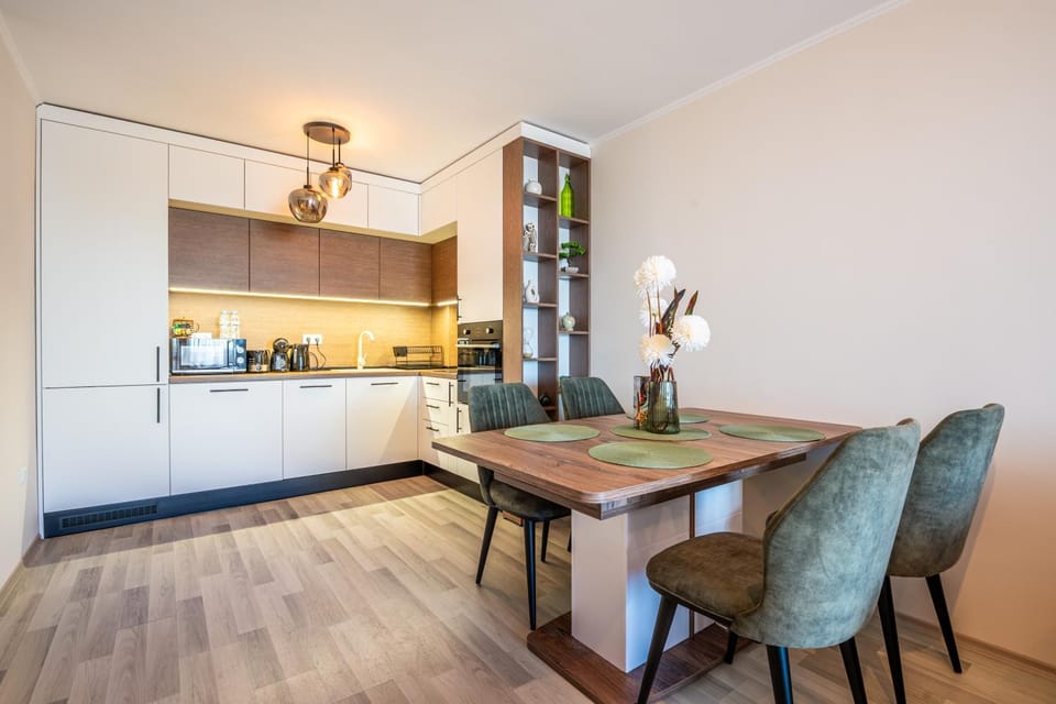 Seating area, kitchen, kitchen