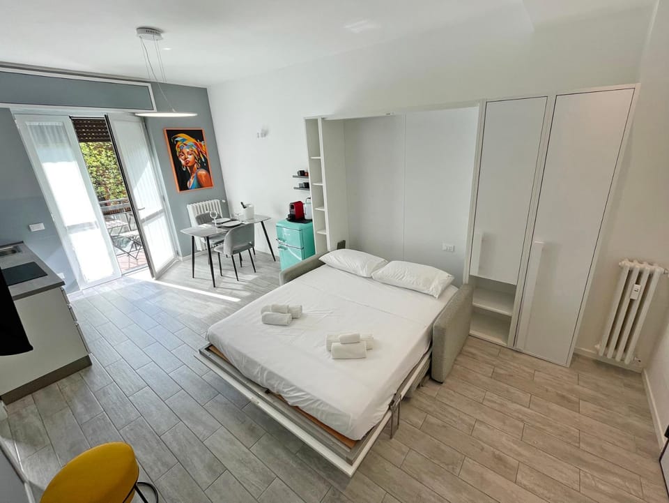 Bed, Photo of the whole room, Bedroom, wardrobe