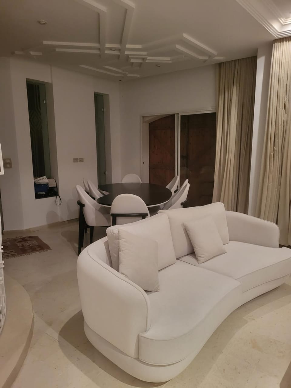Villa S6 avec piscine, jardin et jacuzzi Villa in Tunis Governorate, Tunisia