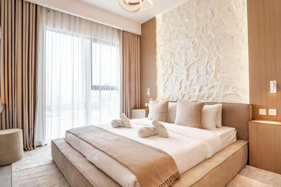 NEW 2 Bed w Rooftop Pool Panoramic Dubai Views Apartment in Dubai