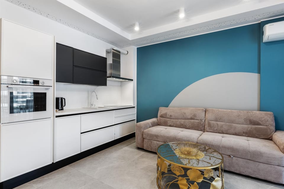 Kitchen or kitchenette, oven