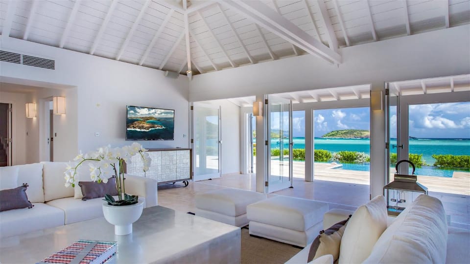 Beachfront villa with contemporary design Villa in Saint Barthélemy