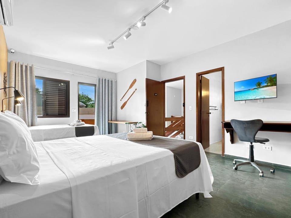 Bed, Photo of the whole room