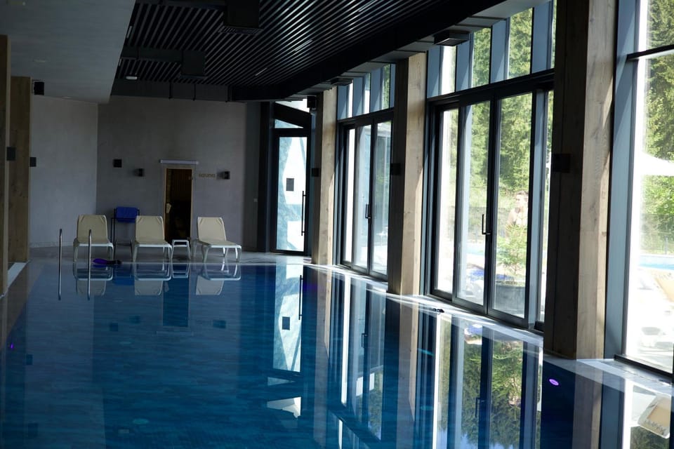 Pool view, Swimming pool
