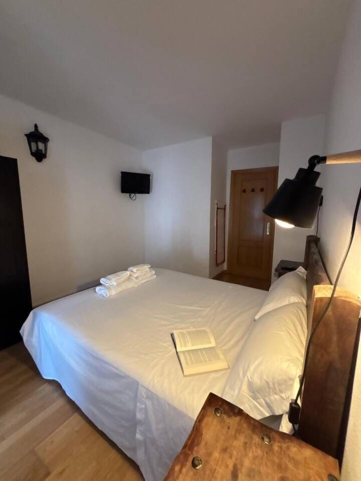 Los caballos Ordesa l Garaje l Céntrico Apartment in Broto