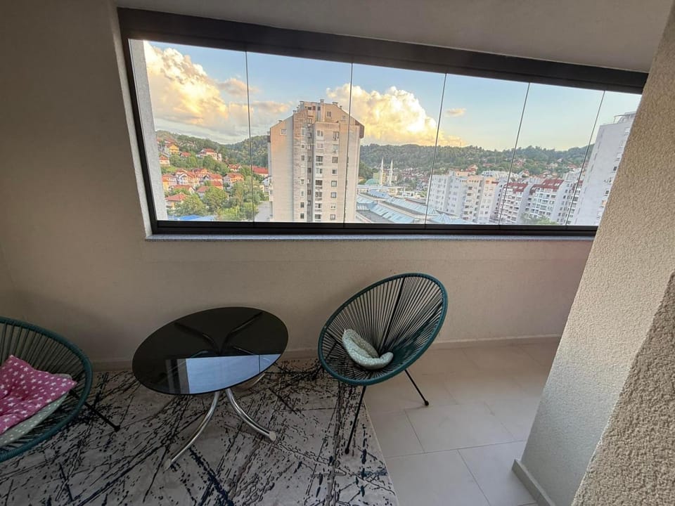 View (from property/room), Balcony/Terrace, Seating area