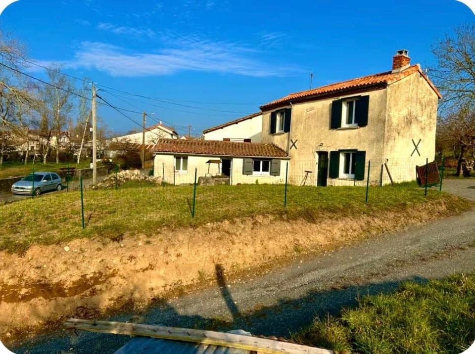 Charmante maison de campagne Apartment in Nouvelle-Aquitaine