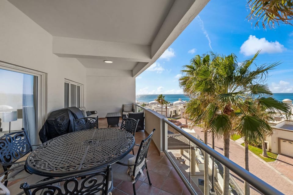 Las Palmas 2BR 2BA Suite 3rd FL Ocean View- B301 House in Rocky Point