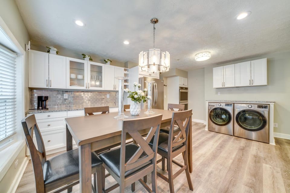 1 Block to Mellwood: Modern Apt by Shops & Dining! Apartment in Jefferson County