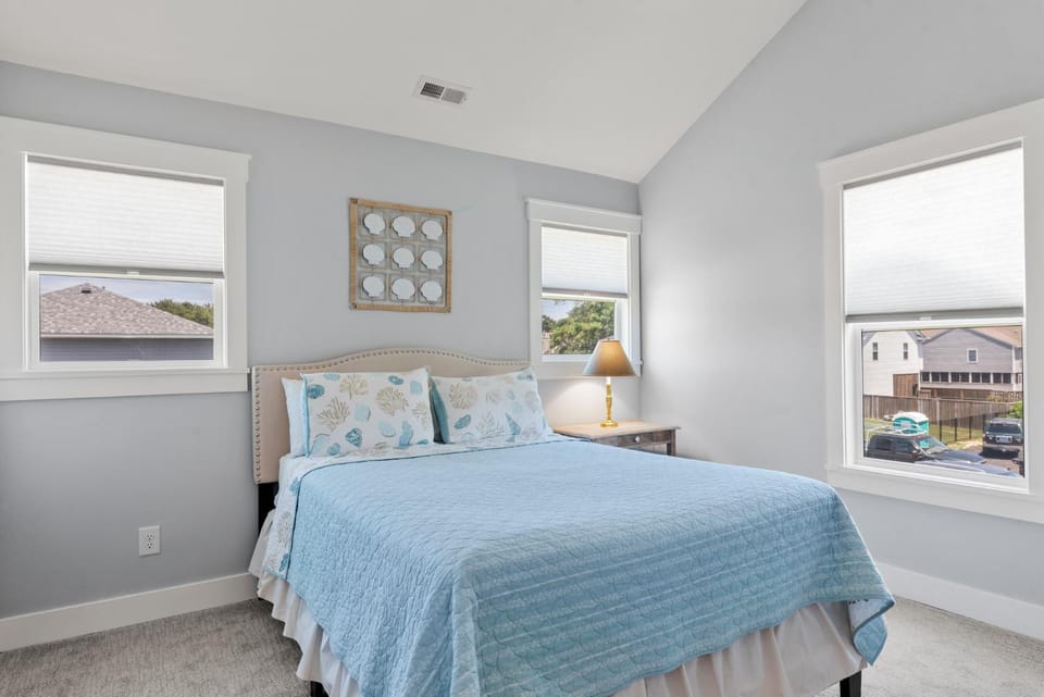 Barefoot By The Bay House in Kill Devil Hills