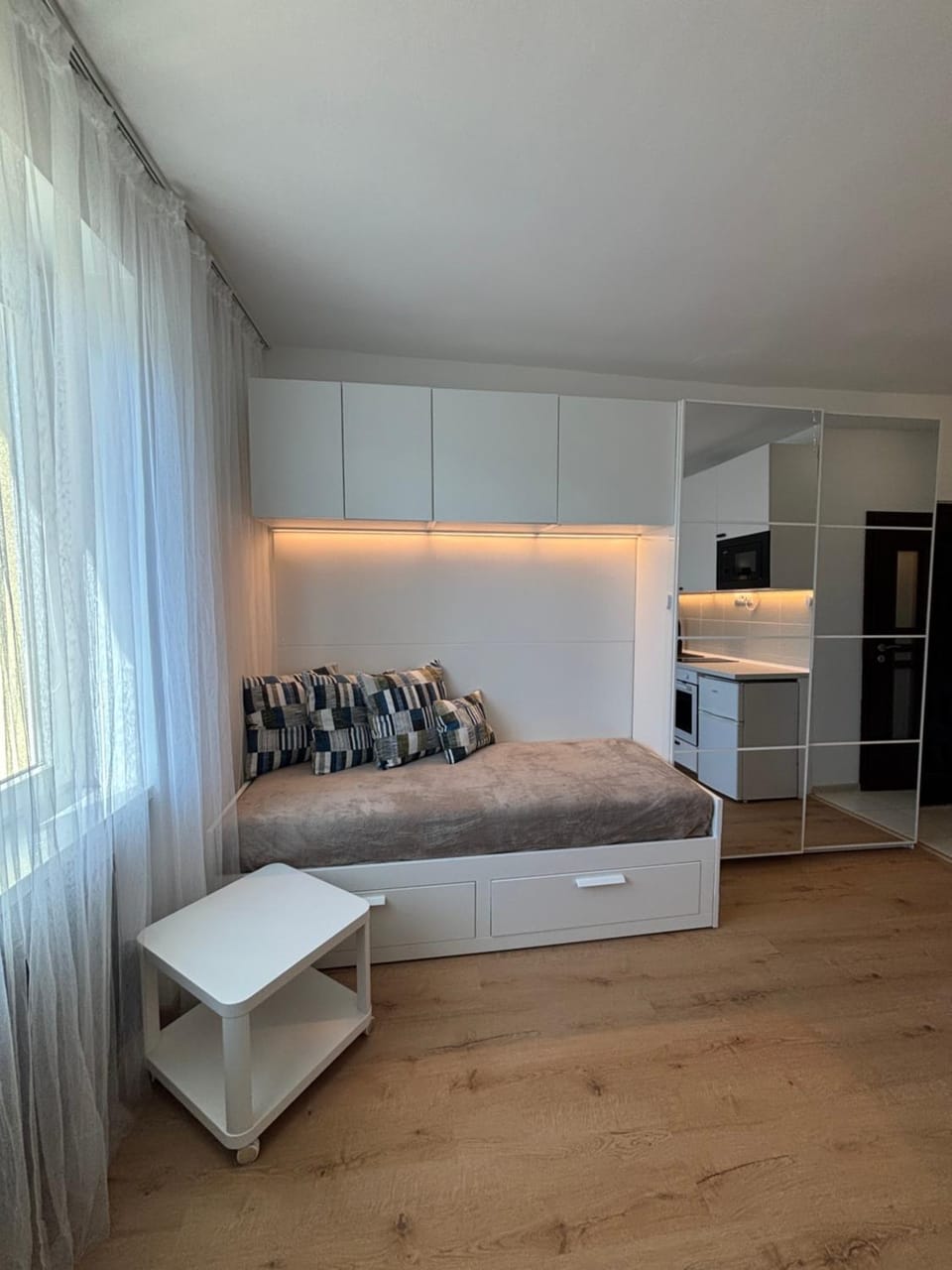 Living room, Photo of the whole room, Seating area