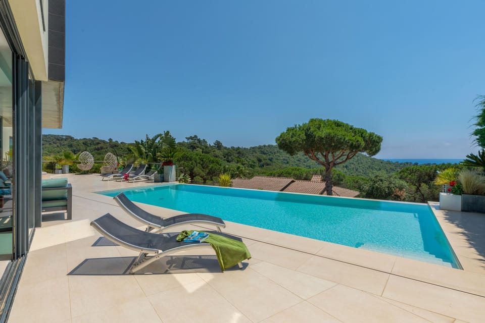 Balcony/Terrace, Swimming pool