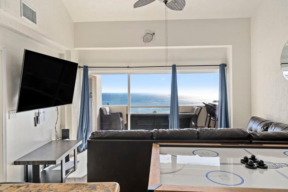 Las Palmas 4BR 3BA Penthouse Ocean View 7th FL House in Rocky Point
