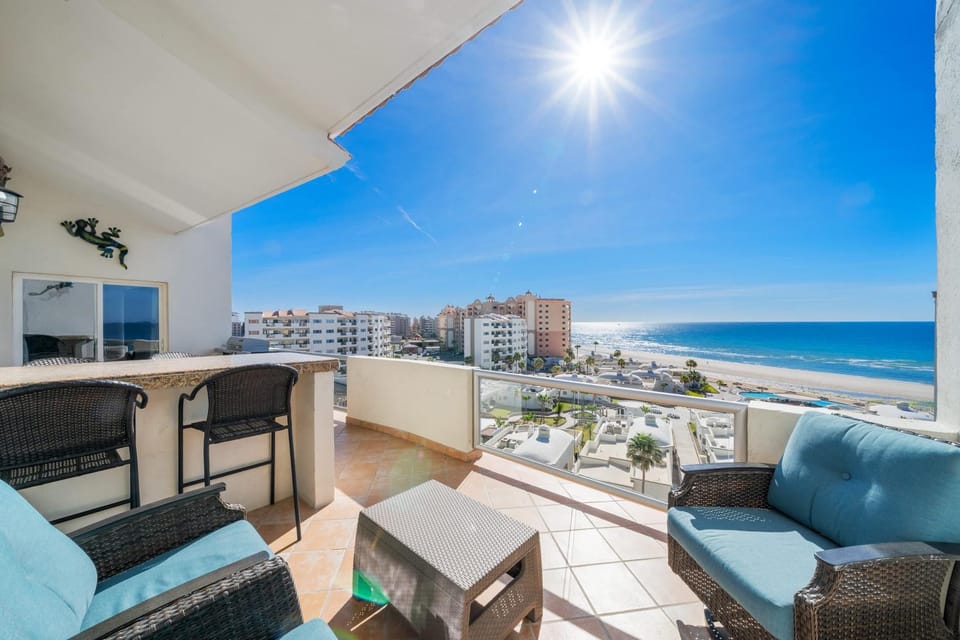 Las Palmas 4BR 3BA Penthouse Ocean View 7th FL House in Rocky Point