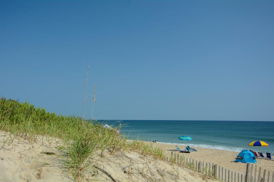 Beach Dugout House in Nags Head