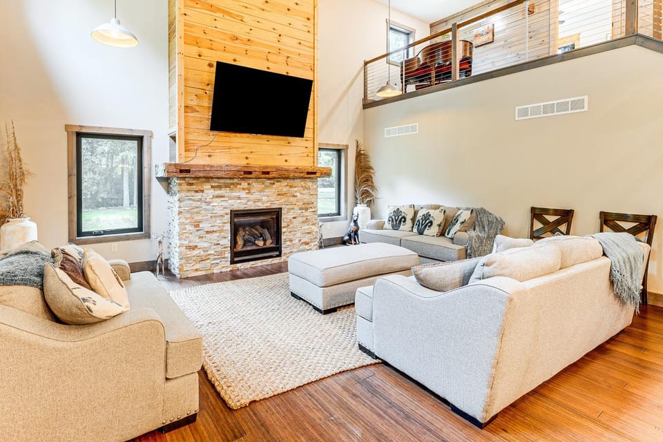 Luxe Barndominium Retreat Near Blue Spring Lake! House in Wisconsin