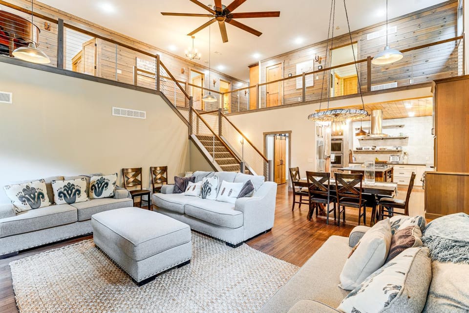 Luxe Barndominium Retreat Near Blue Spring Lake! House in Wisconsin