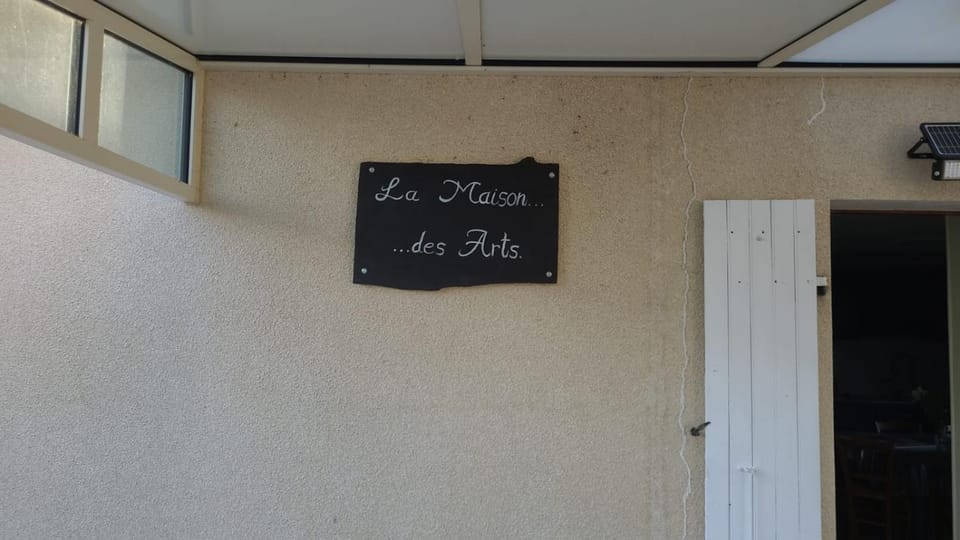 Gîte La Maison des Arts House in Nouvelle-Aquitaine