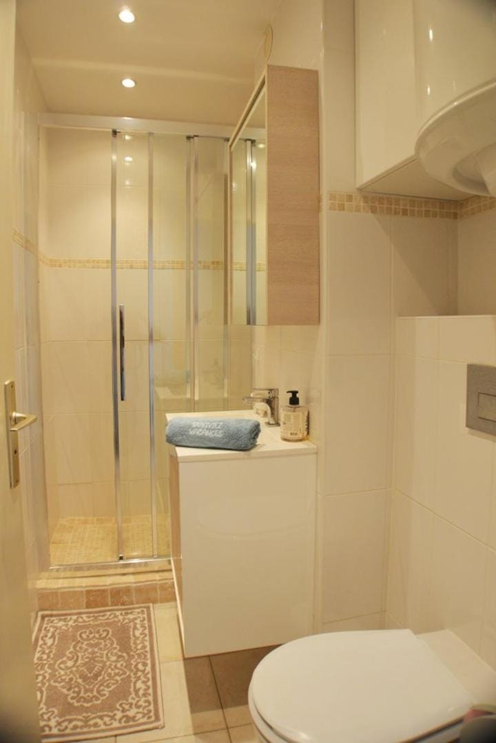 Shower, Bathroom
