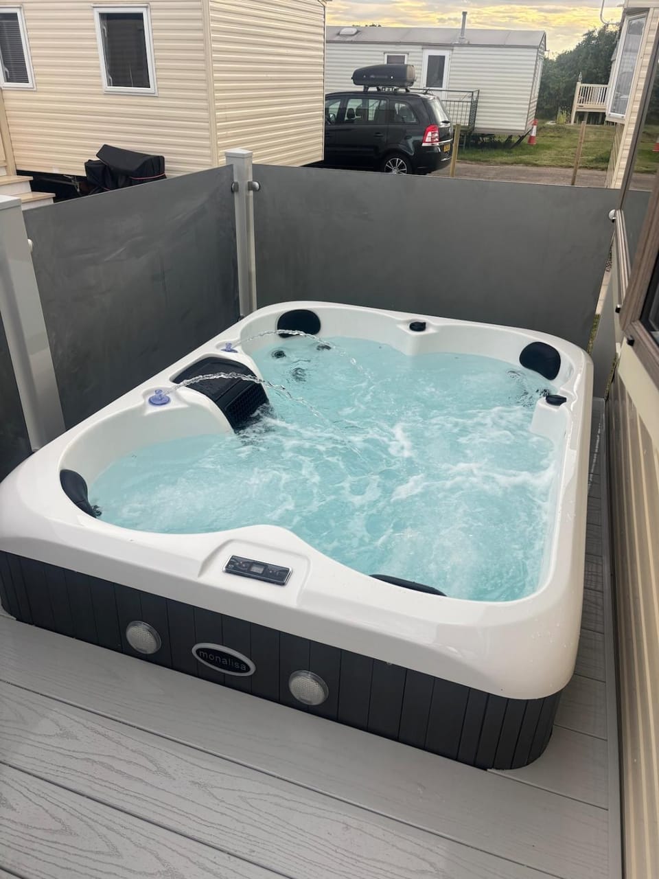 Luxury Hot tub breaks at Sunnymede, Ingoldmells Apartment in Ingoldmells