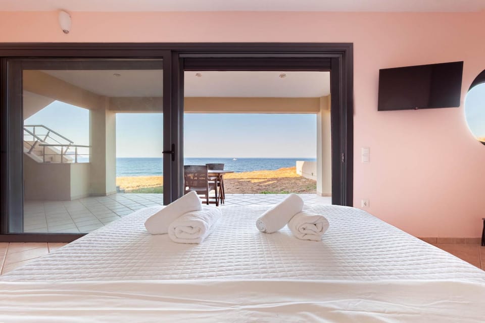 Bed, TV and multimedia, Balcony/Terrace, Bedroom, Sea view