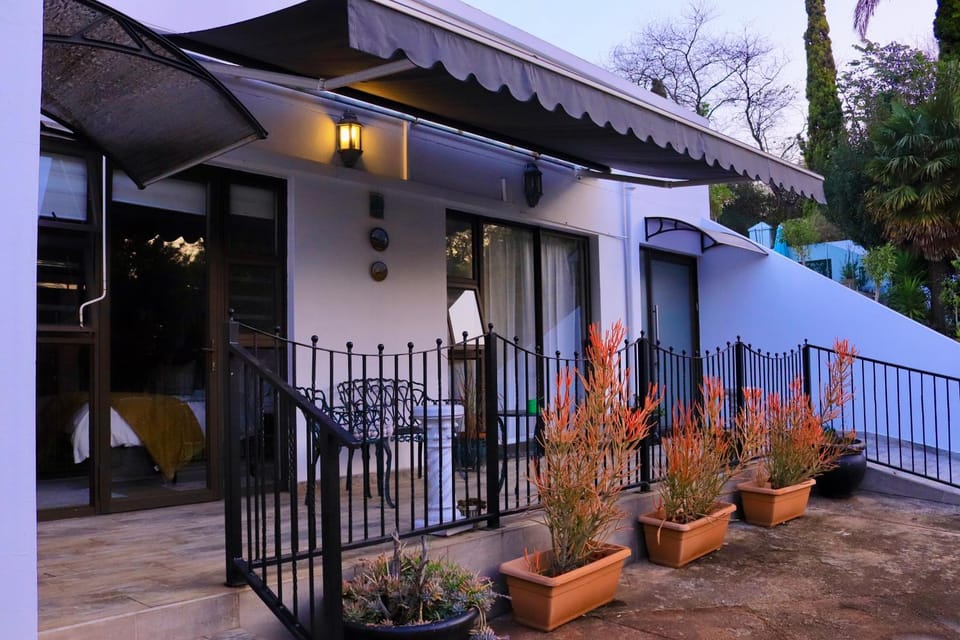 Neyami Self Catering Garden Cottage Apartment in Johannesburg