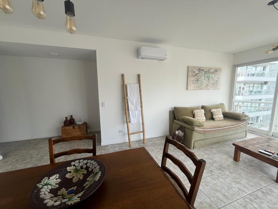 Living room, Dining area, air conditioner