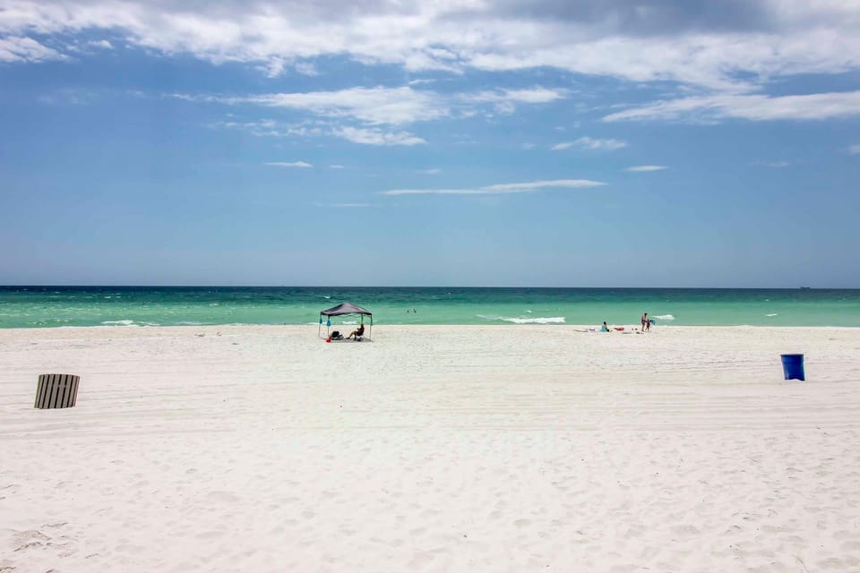 Steps to the Beach: PCB Condo w/ Balcony! House in Lower Grand Lagoon