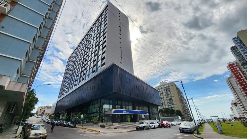 Property building, Neighbourhood, Location