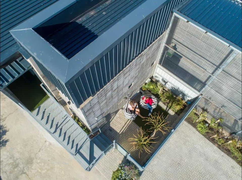 Property building, Patio, Garden, Balcony/Terrace, Garden view