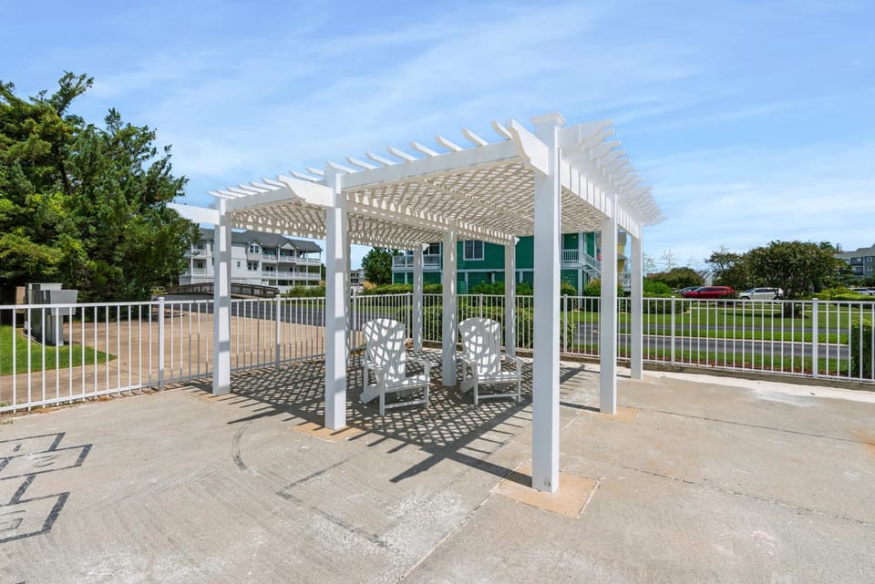 Captains Quarters Apartment in Manteo