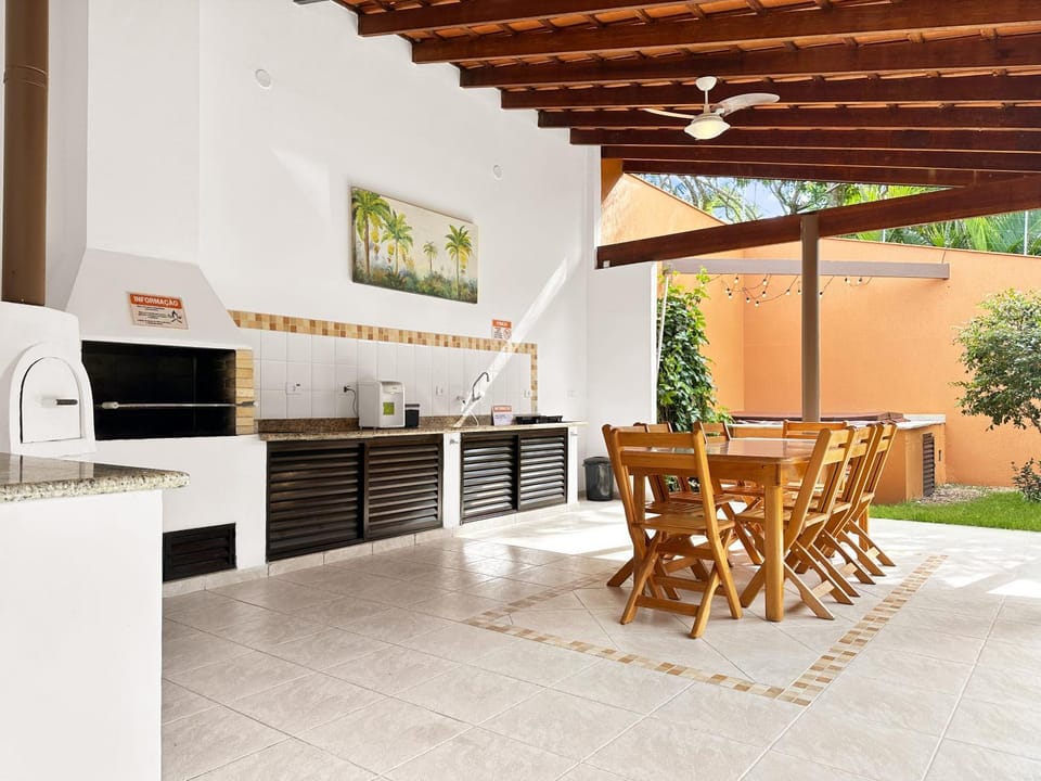BBQ facilities, Dining area