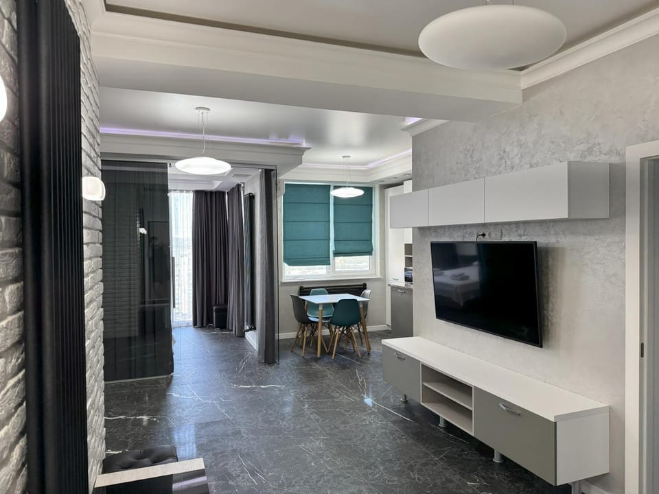 SkyHouse Premium Loft Apartment in Chișinău