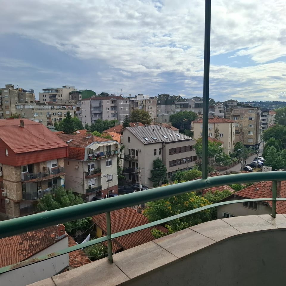 Neighbourhood, Balcony/Terrace, City view
