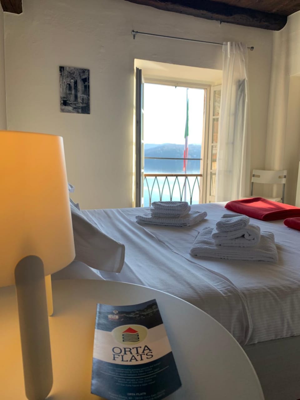 Property logo or sign, Bedroom, Lake view