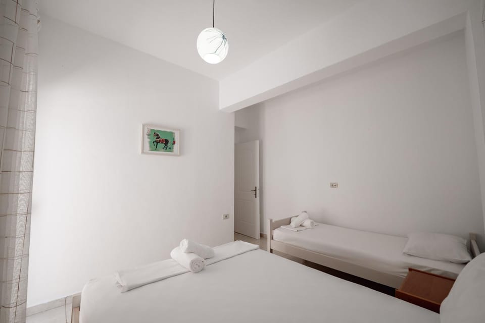 Sunny 2b Beachside Apartment Apartment in Sarandë