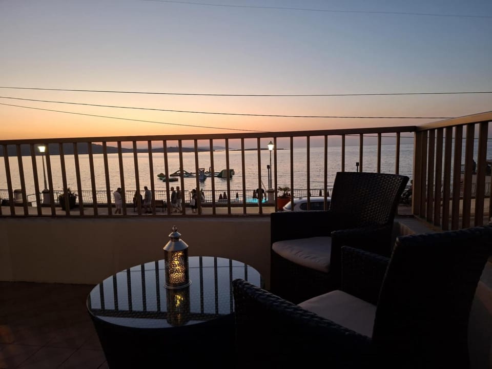 View (from property/room), Balcony/Terrace, Sea view, Sunset