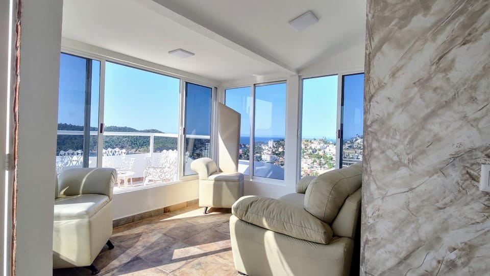 Twin Towers Apartment in Acapulco